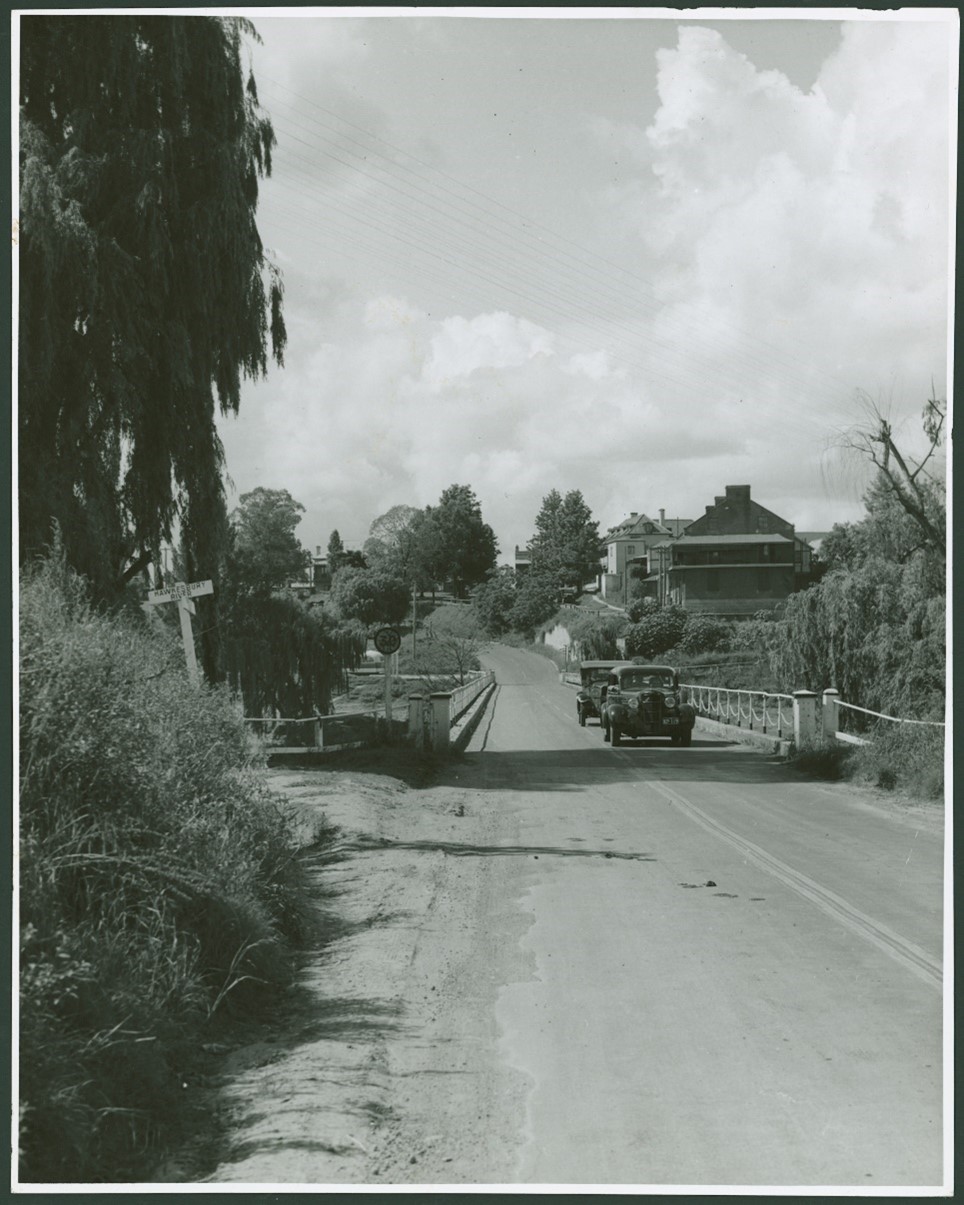 Bridging the Hawkesbury River/ Dyarubbin: The History of Windsor Bridge