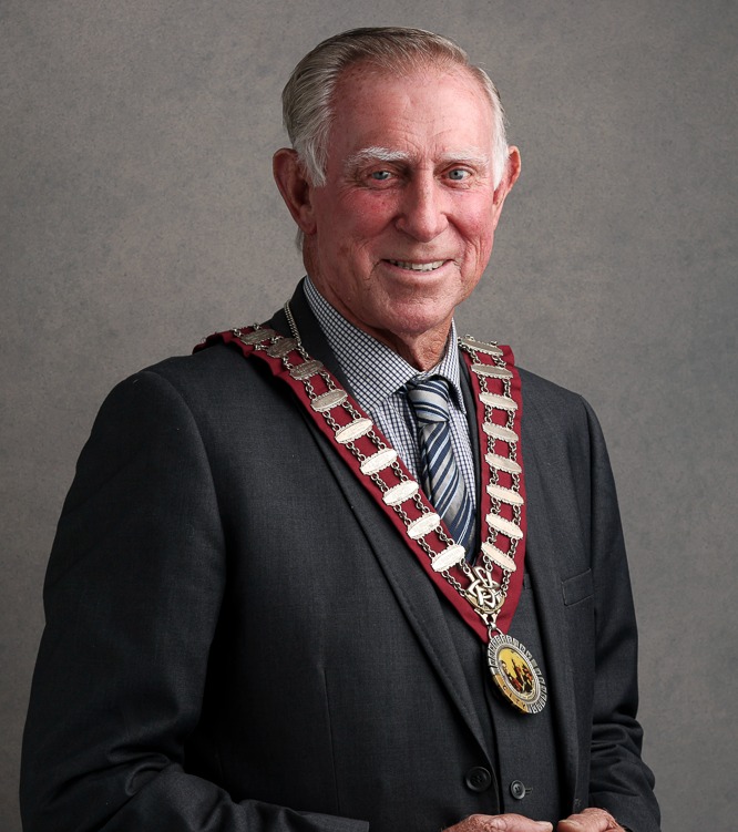 Councillor Les Sheather photo